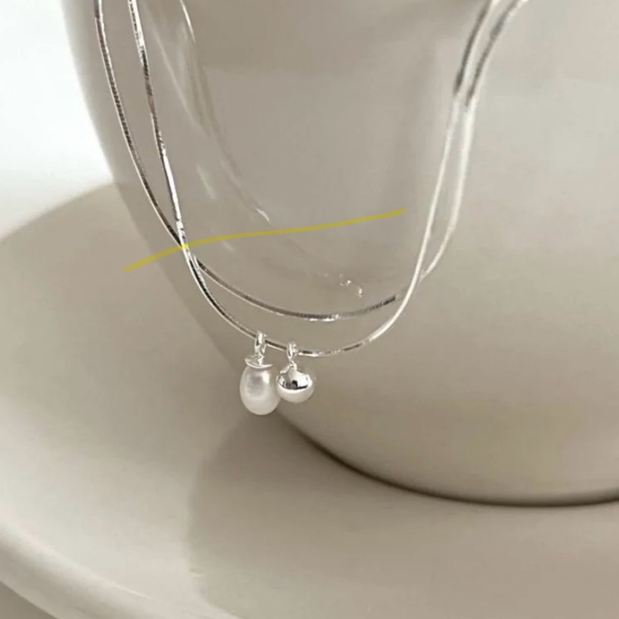 Waved shaped bracelet